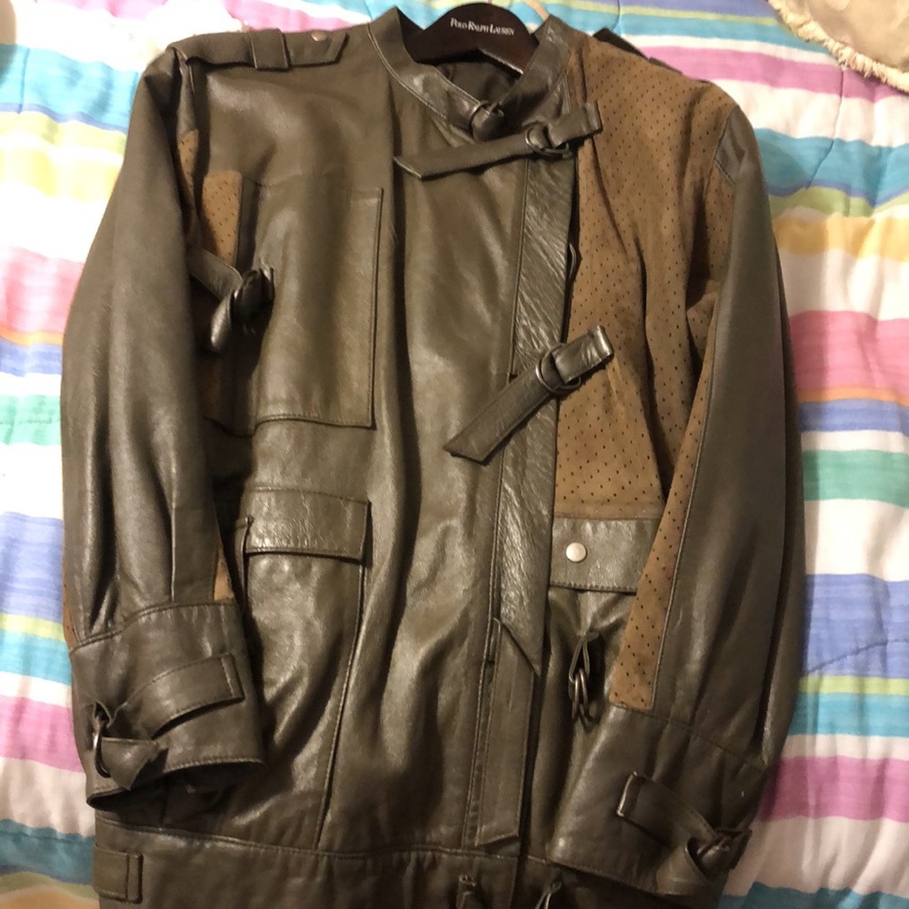 Olive green, leather, and suede jacket From Turkey Size 38 (8)